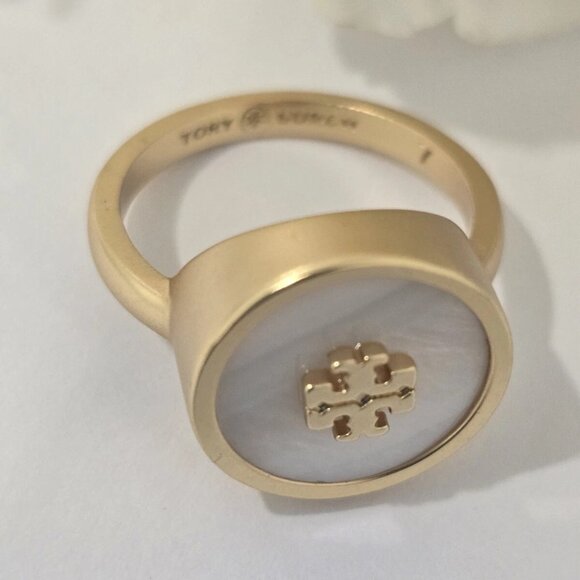 Tory Burch Mother Of Pearl And Logo Ring Size 7 - Picture 6 of 12